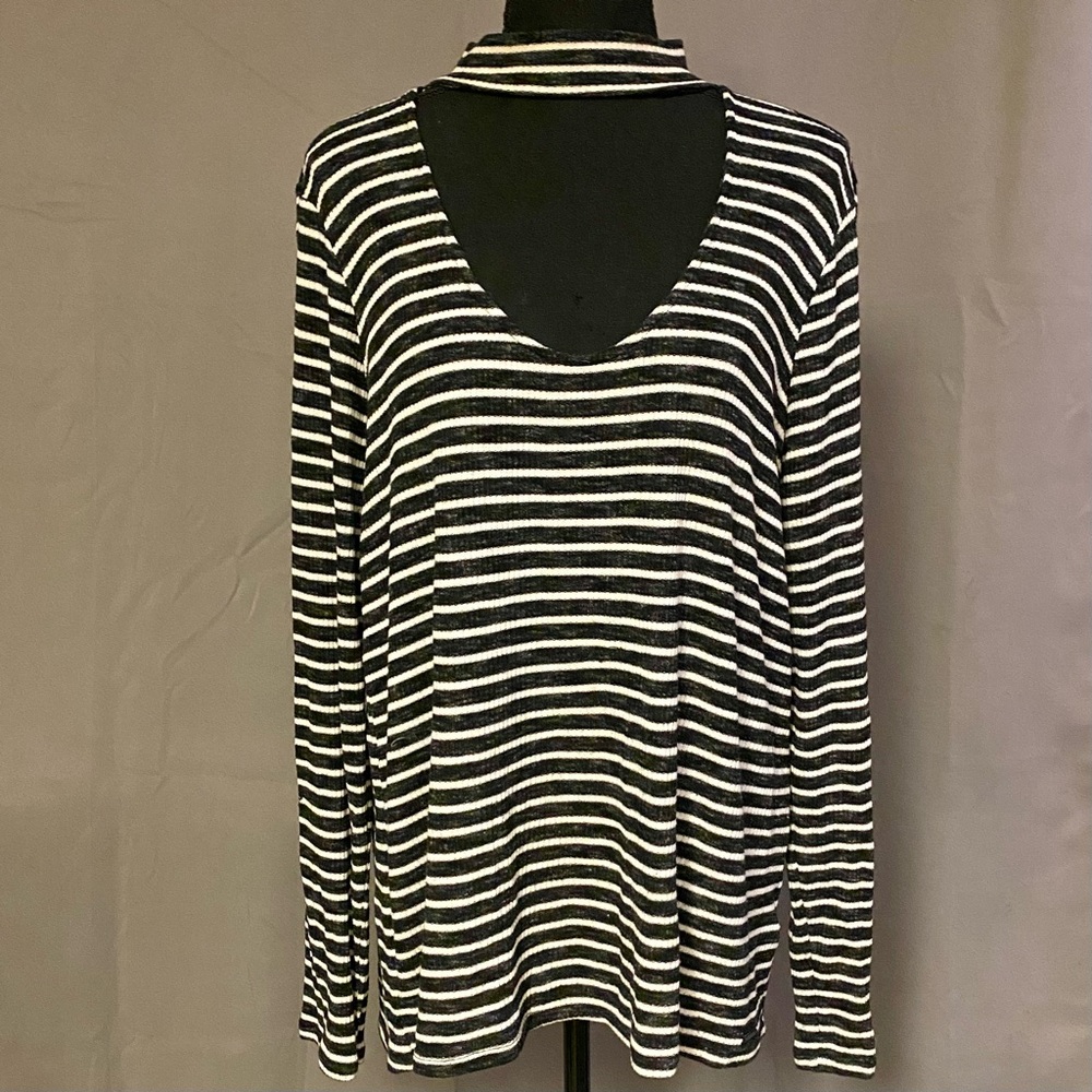 B&W Striped Long Sleeve